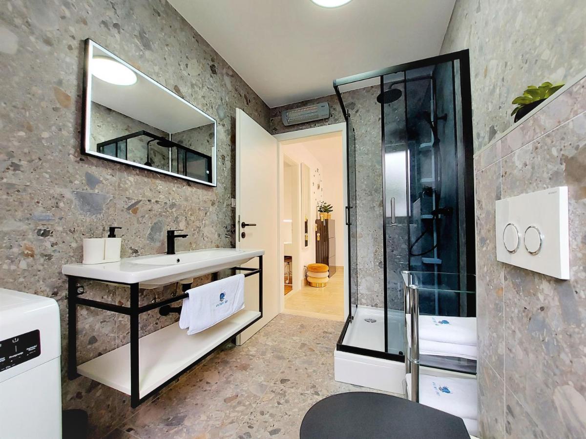 Apartment Emily Slatine Exterior foto